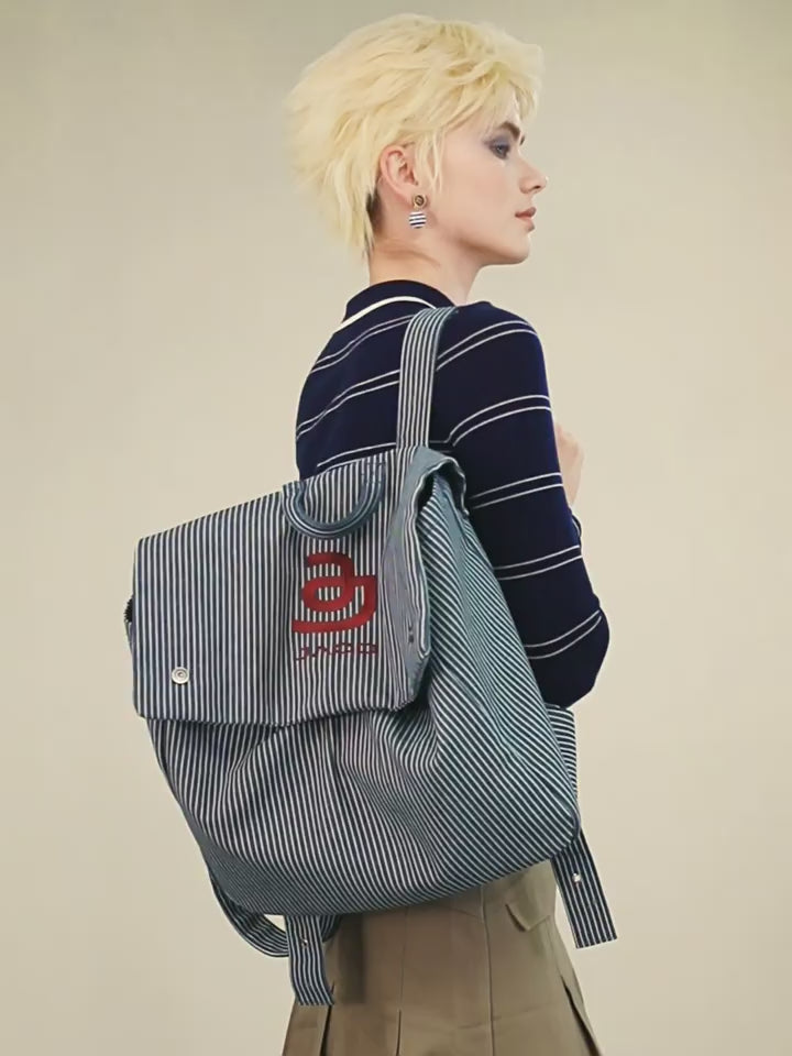 Load video: JACD 2025 Oversized Backpack – College Style Meets Outdoor Functionality