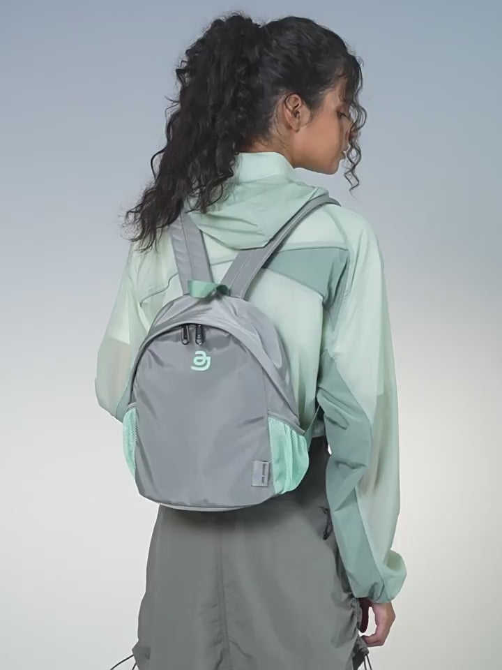Load video: JACD Lightweight Outdoor Backpack for Women – 2025 Travel, Hiking & Sport Daypack